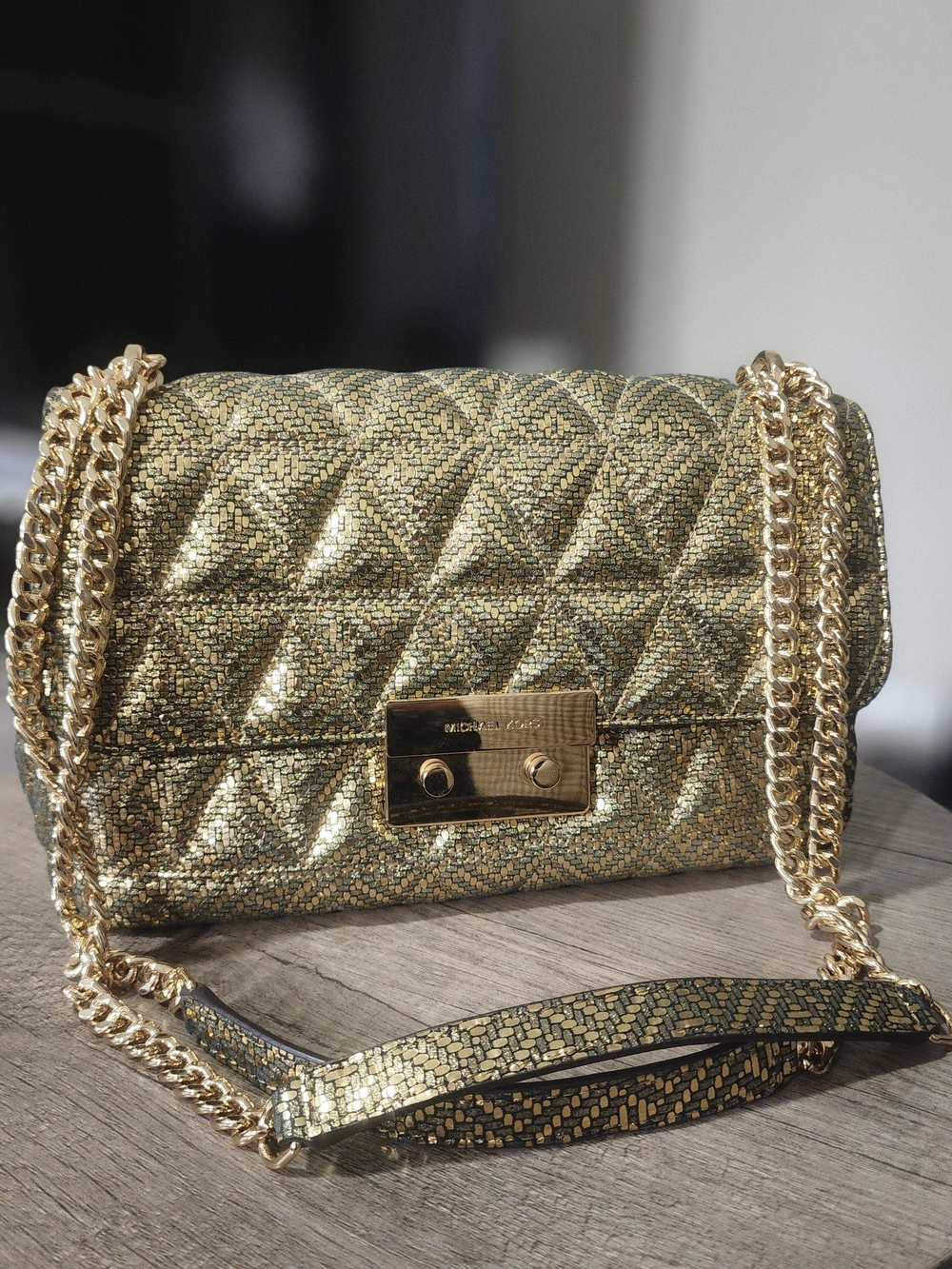 Quilted Metallic Gold Shoulder Bag with Chain Strap,leather